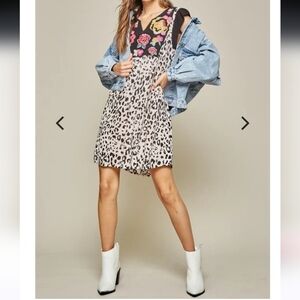 Savanna Jane Leopard Floral Embroidered  Mini Dress Size Small